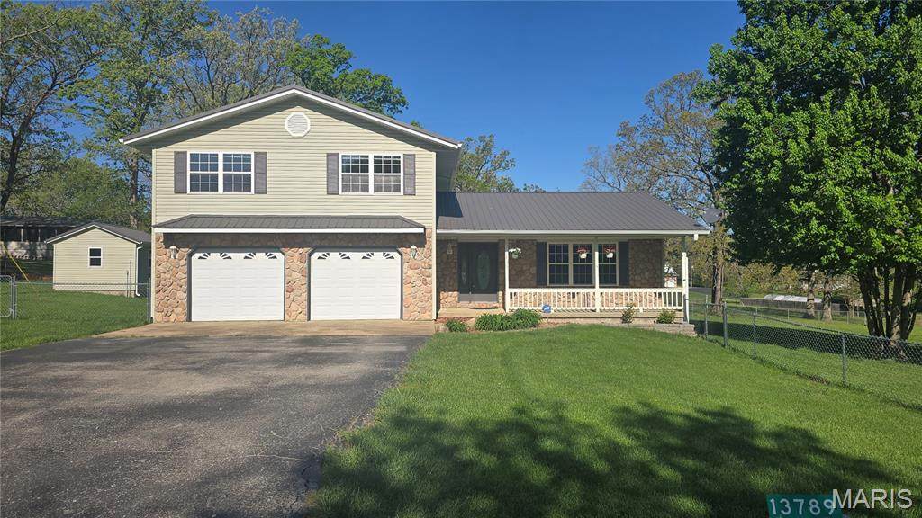 13789 Valley Dale Drive - Photo 1