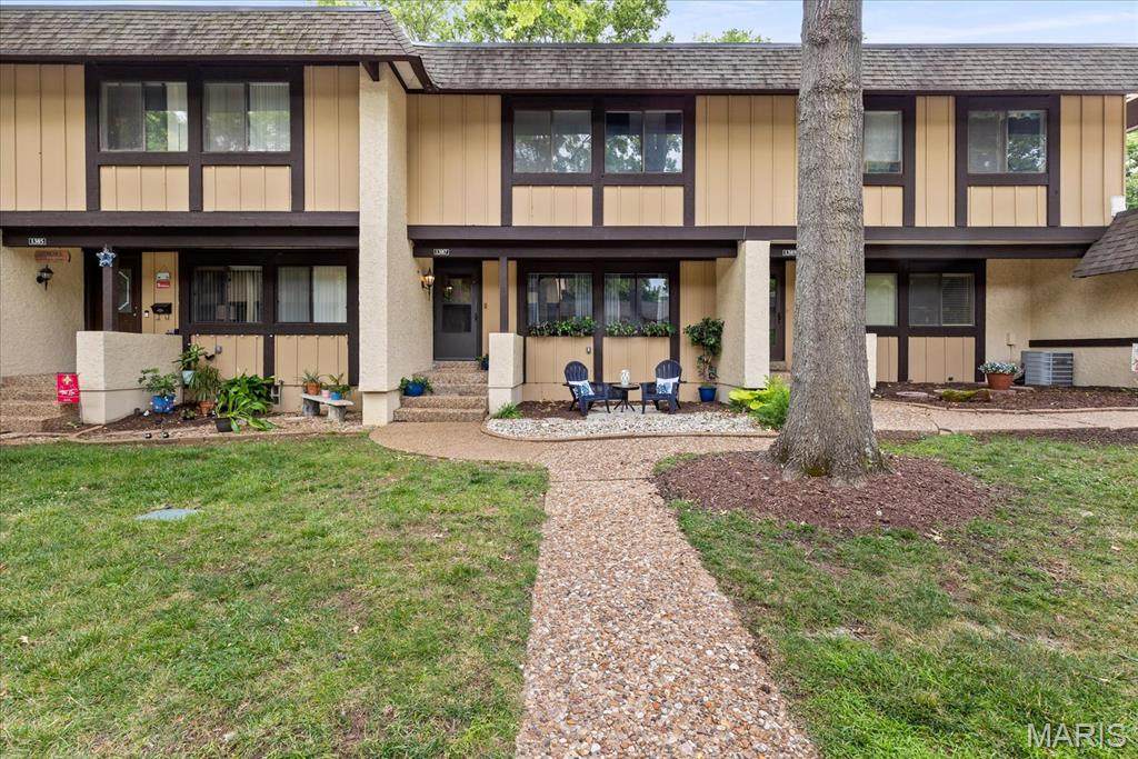 1387 Hampton Road - Photo 1