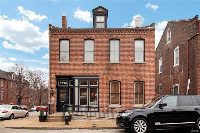 2330 Menard - Photo 1