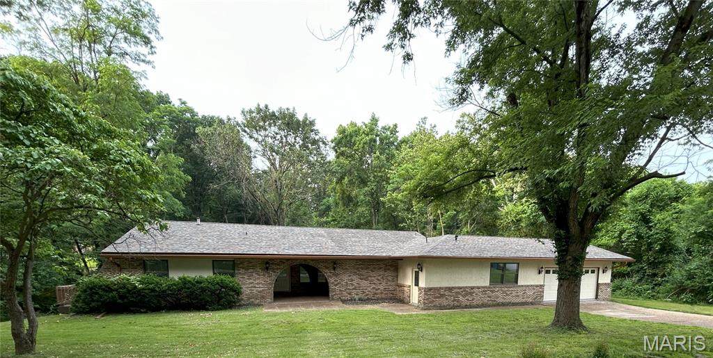 905 Northdale Drive - Photo 1