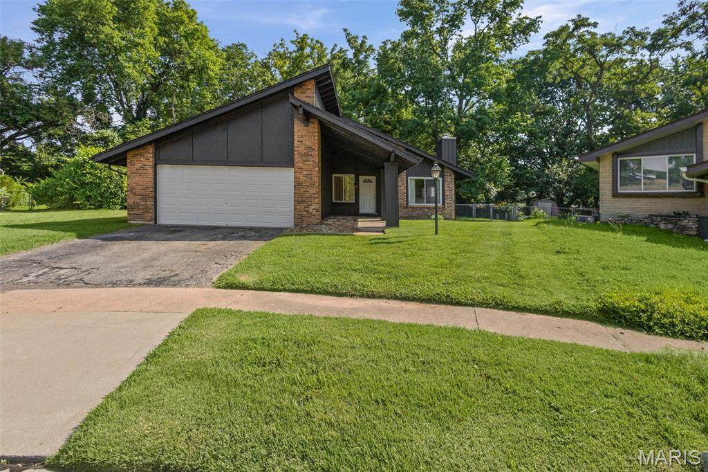 1284 Kew Gardens Drive - Photo 1