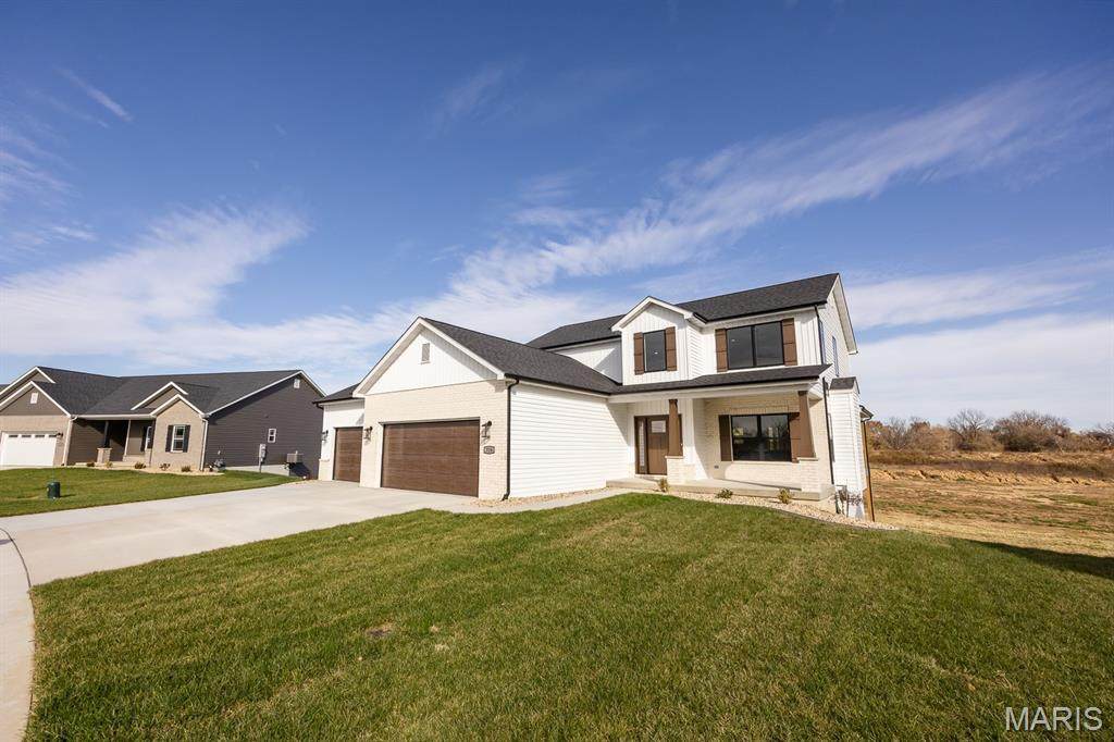 716 Creekwood Court - Photo 1