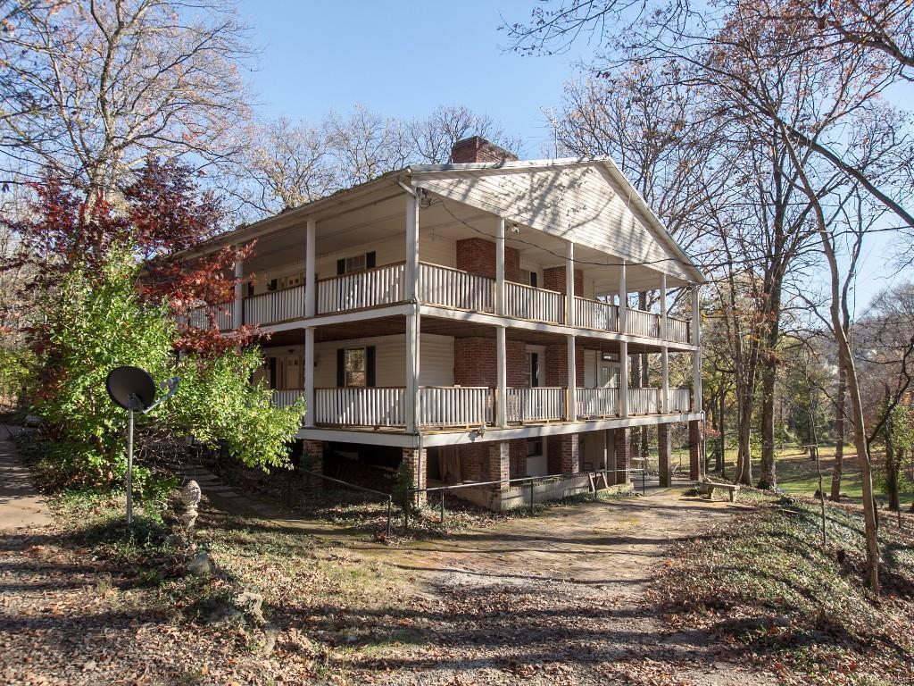 1763 Moloney Drive - Photo 1