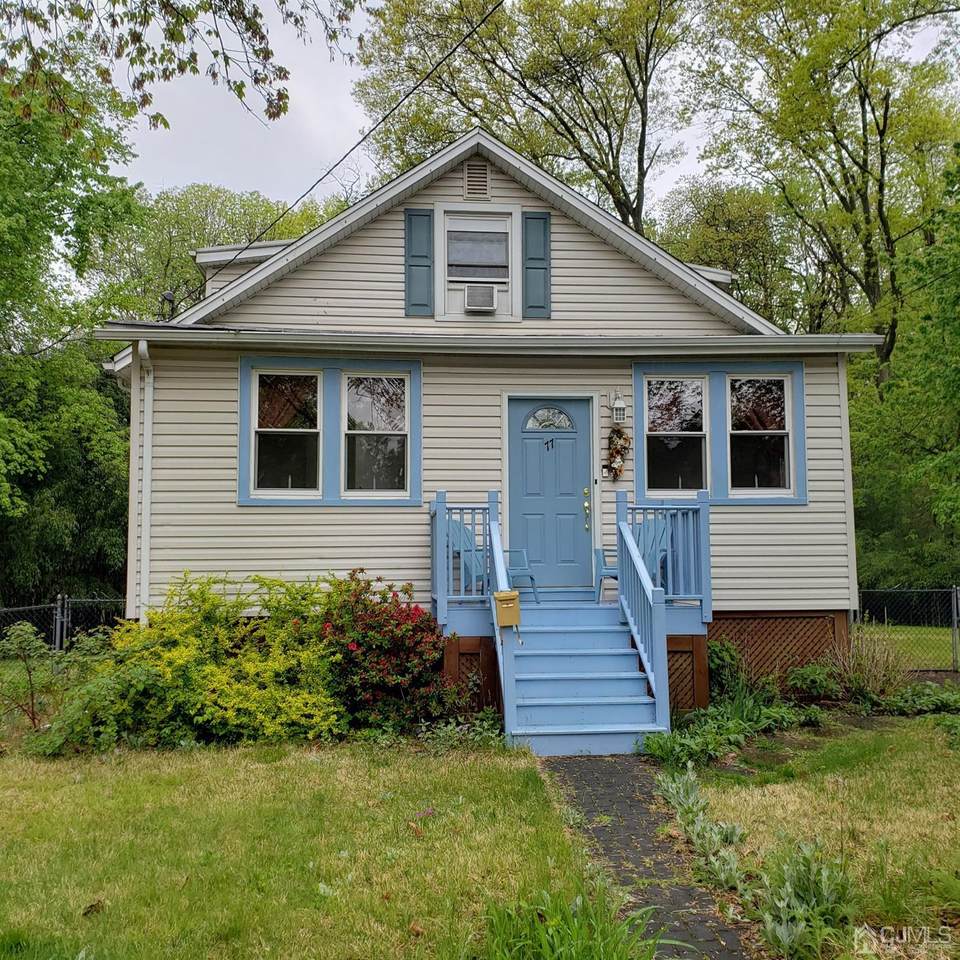 77 Longfellow Avenue - Photo 1 77 Longfellow Avenue - Photo 1