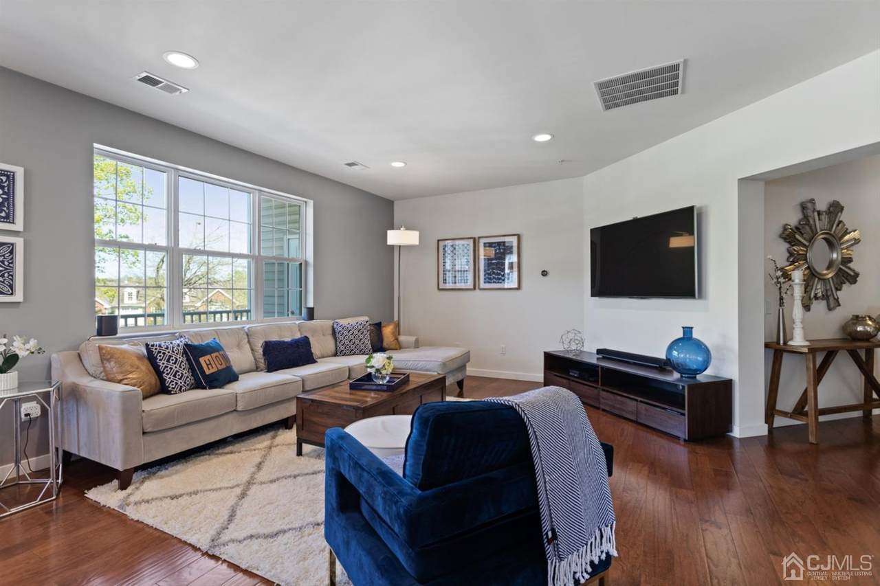 132 Tower Boulevard - Photo 1 132 Tower Boulevard - Photo 1