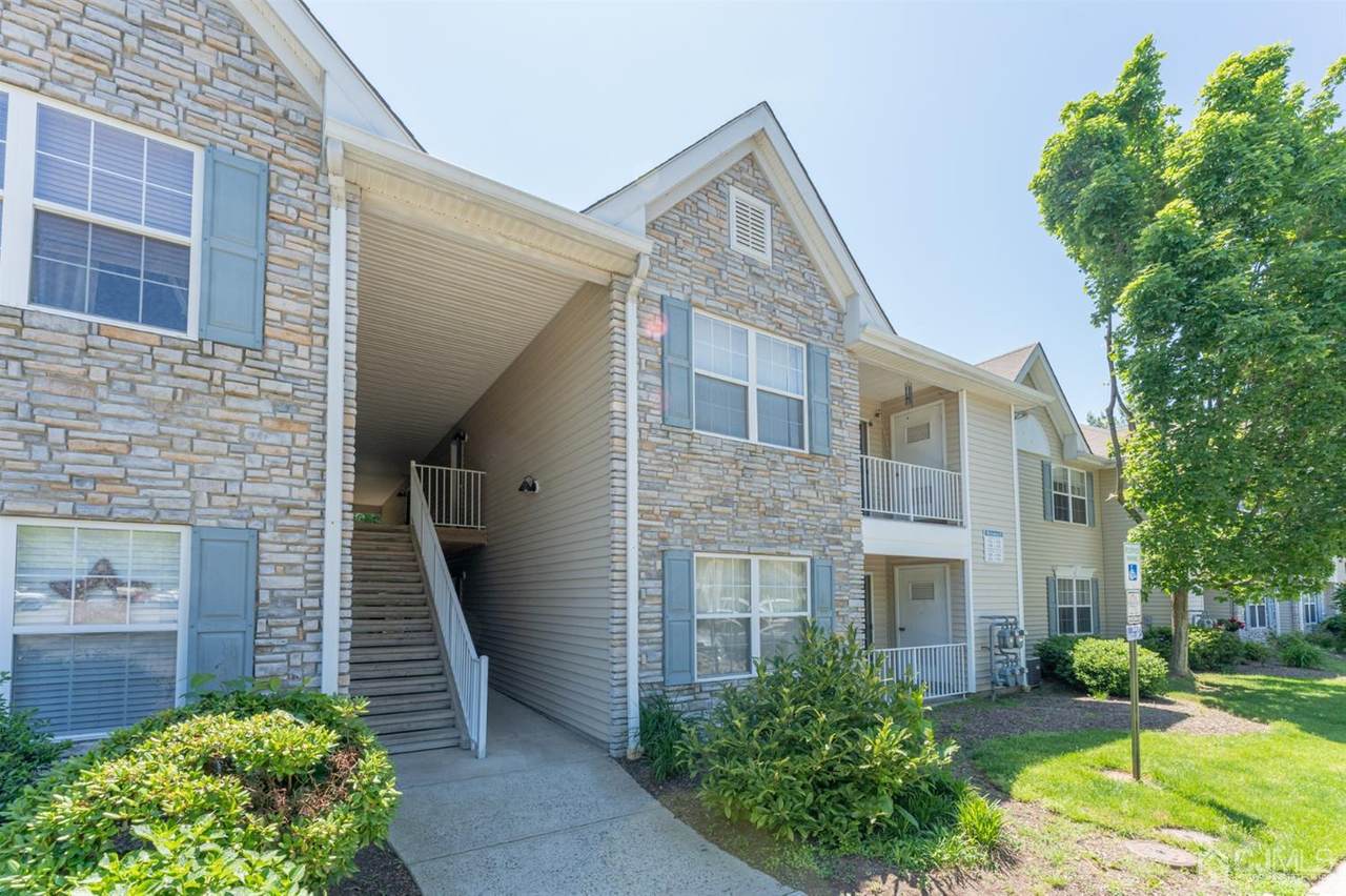 520 Wedgewood Circle - Photo 1