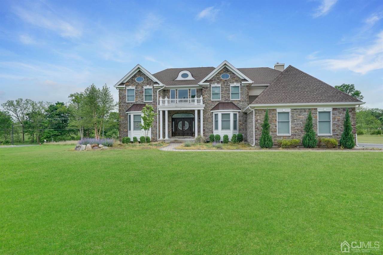 11 Waverly Court - Photo 1