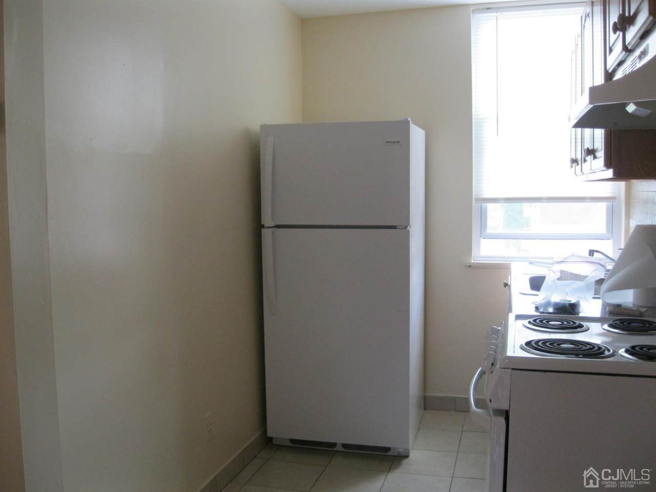 729 Roosevelt Avenue - Photo 1