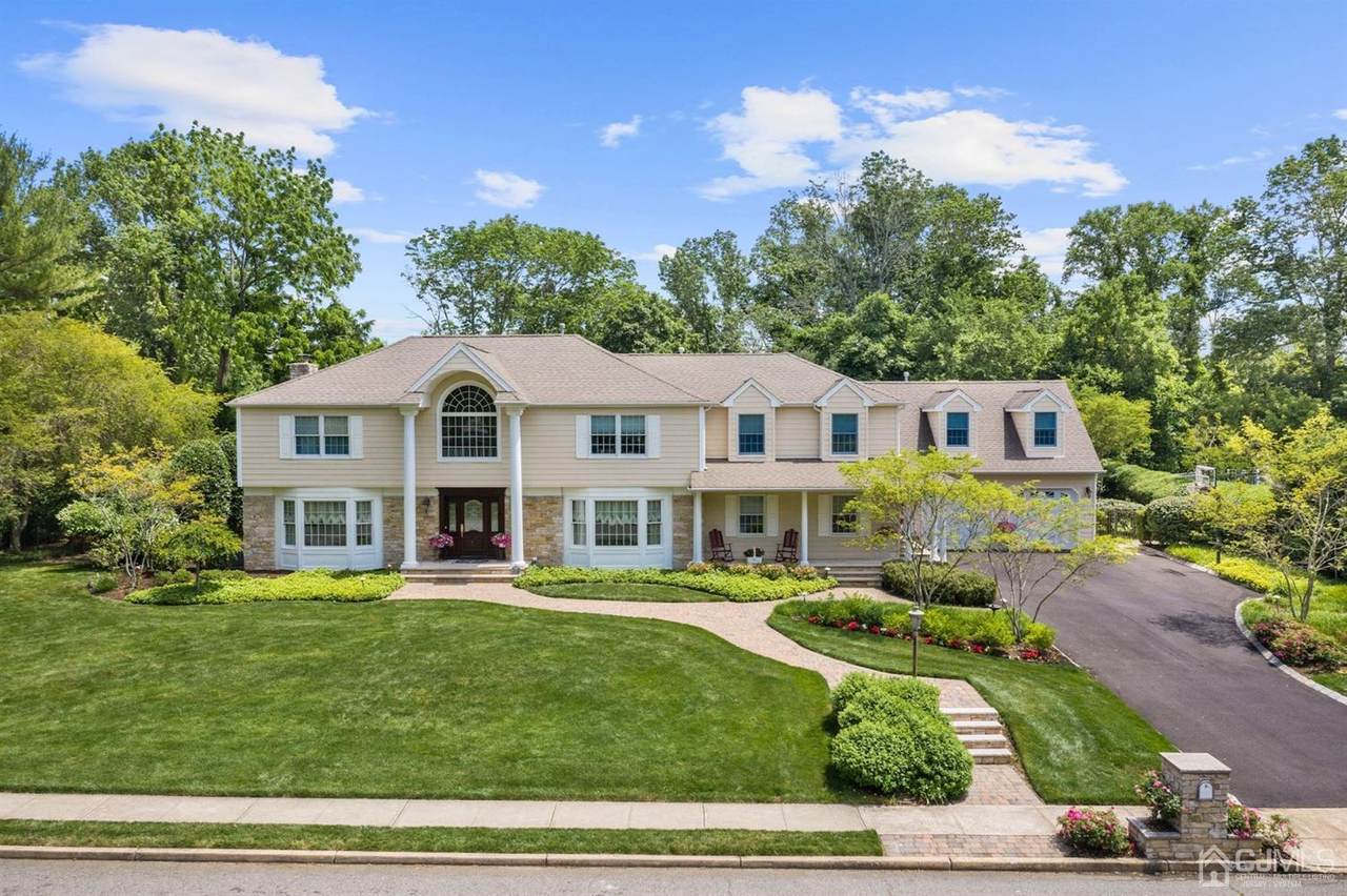 25 Ladwood Drive - Photo 1