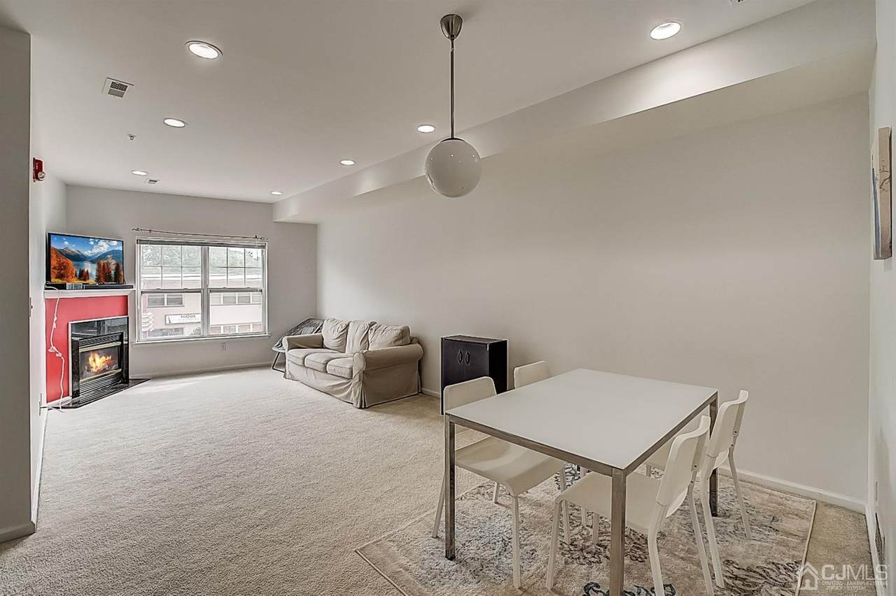 902 Amboy Avenue - Photo 1