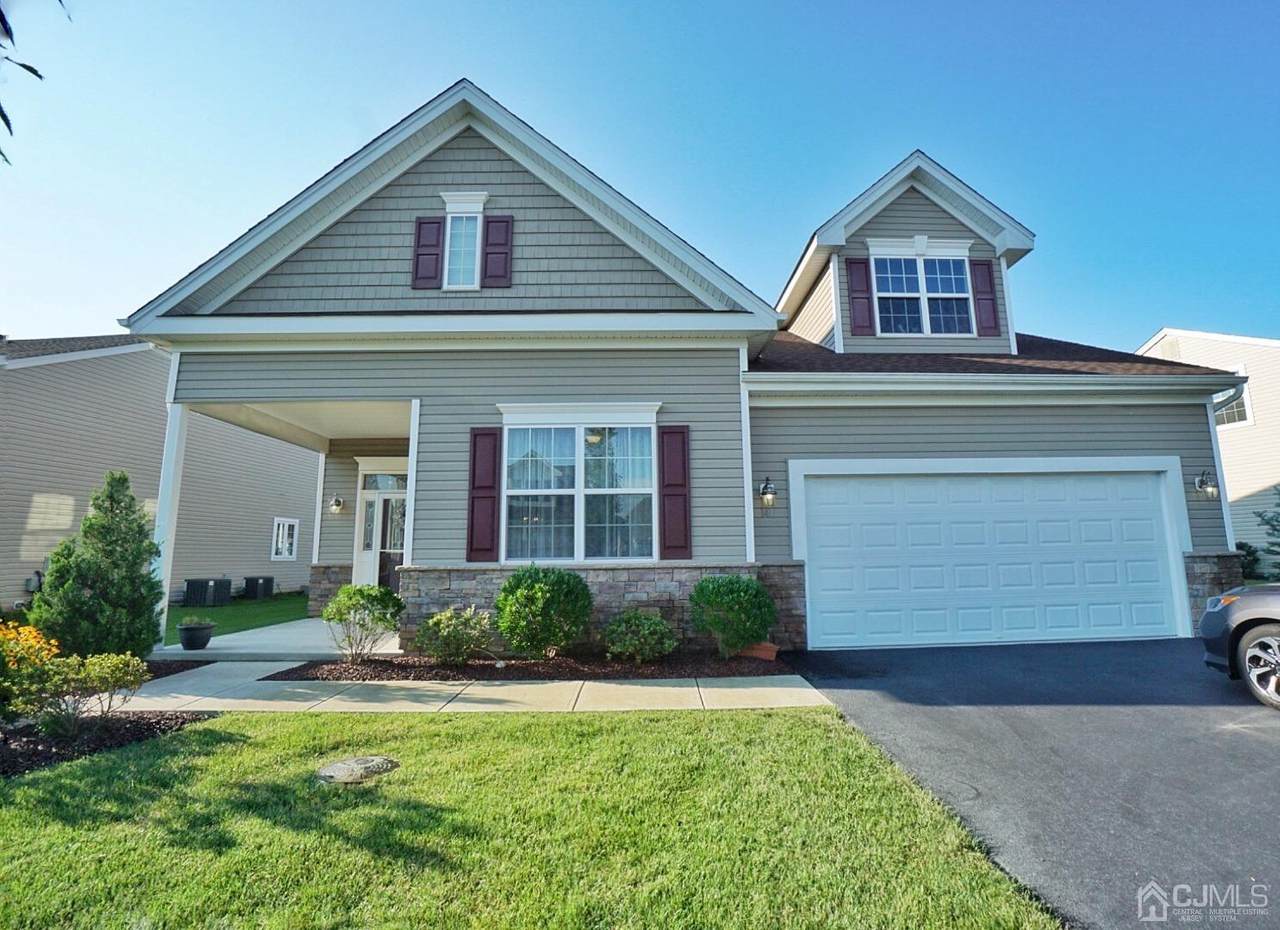 141 Cobblestone Boulevard - Photo 1