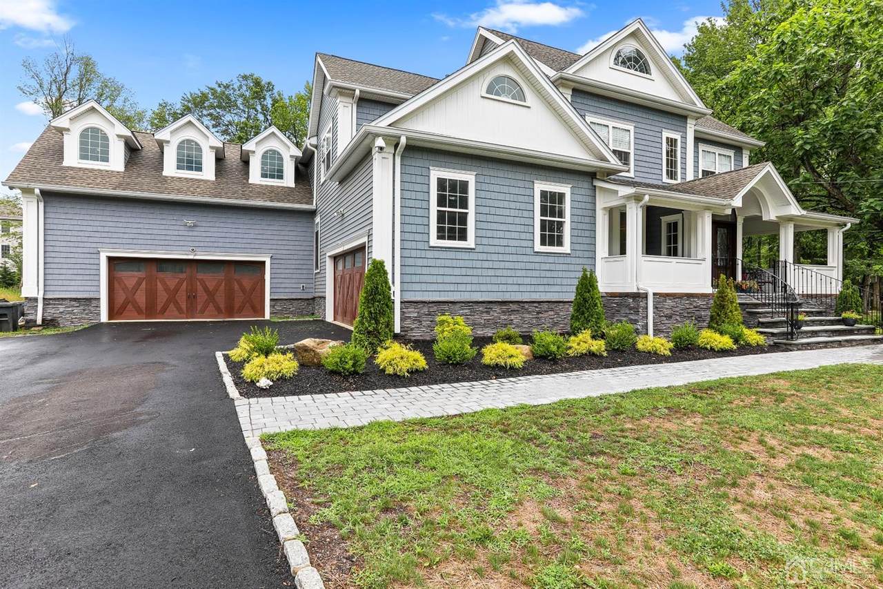 32 Greenview Road - Photo 1