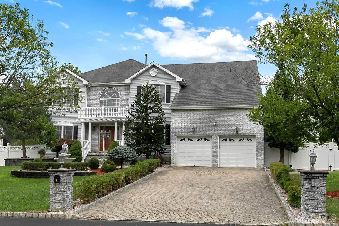 5 Tudor Court - Photo 1