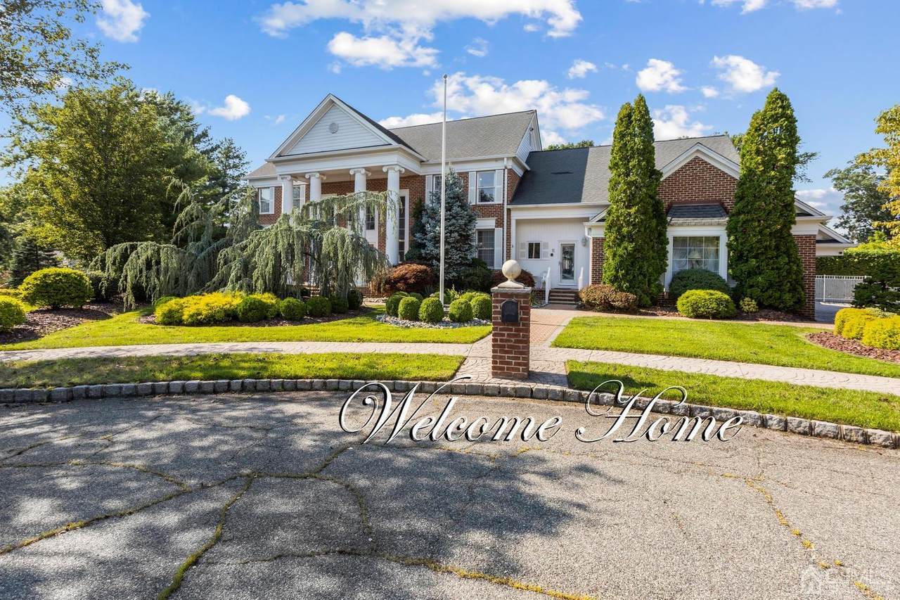 11 Locklin Court - Photo 1