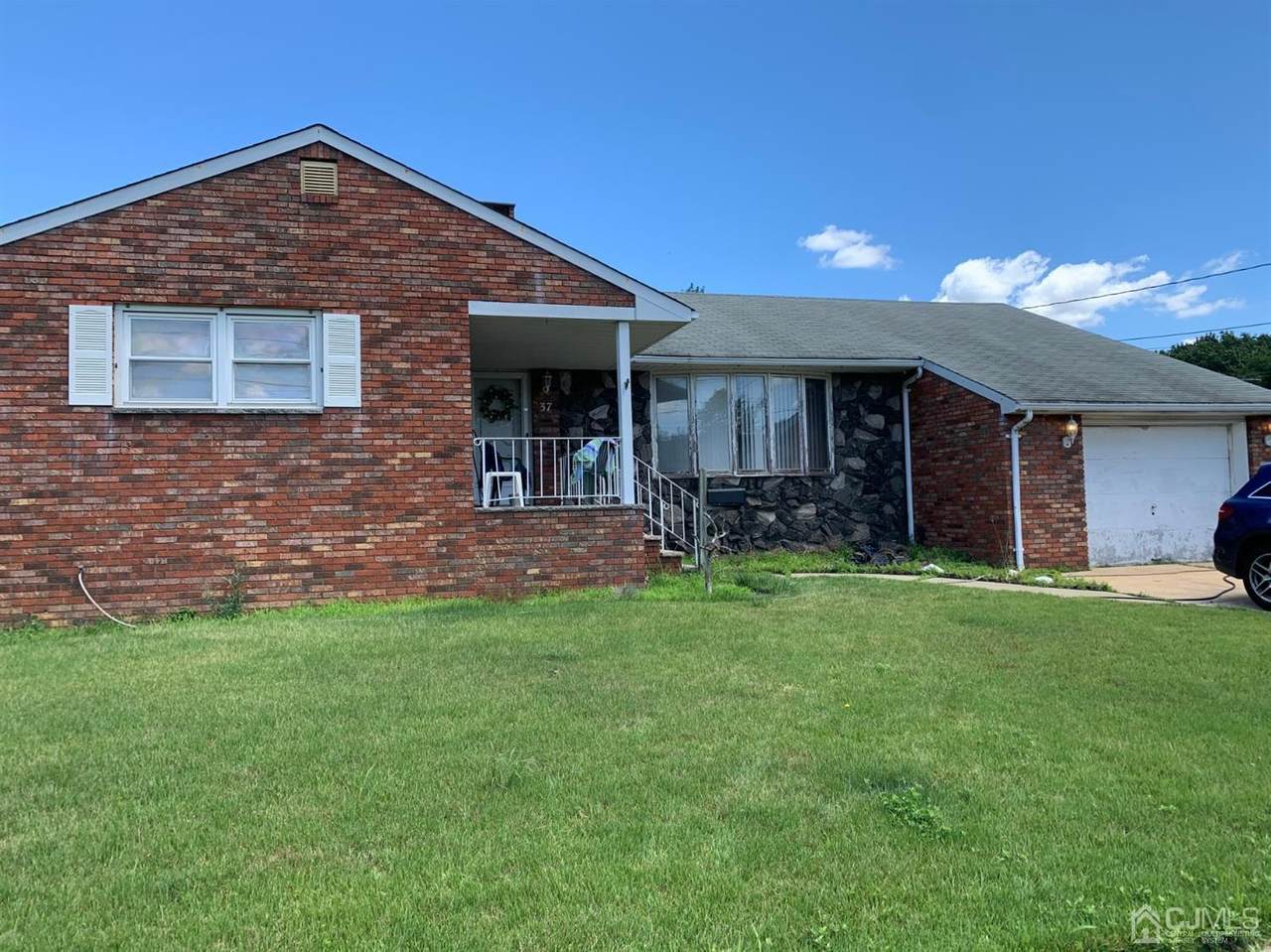 37 Fouratt Avenue - Photo 1