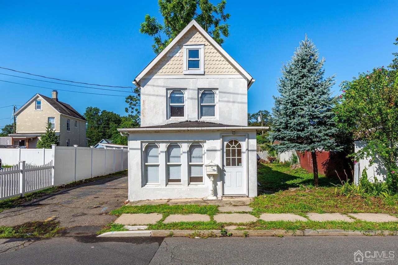 11 Mary Avenue - Photo 1
