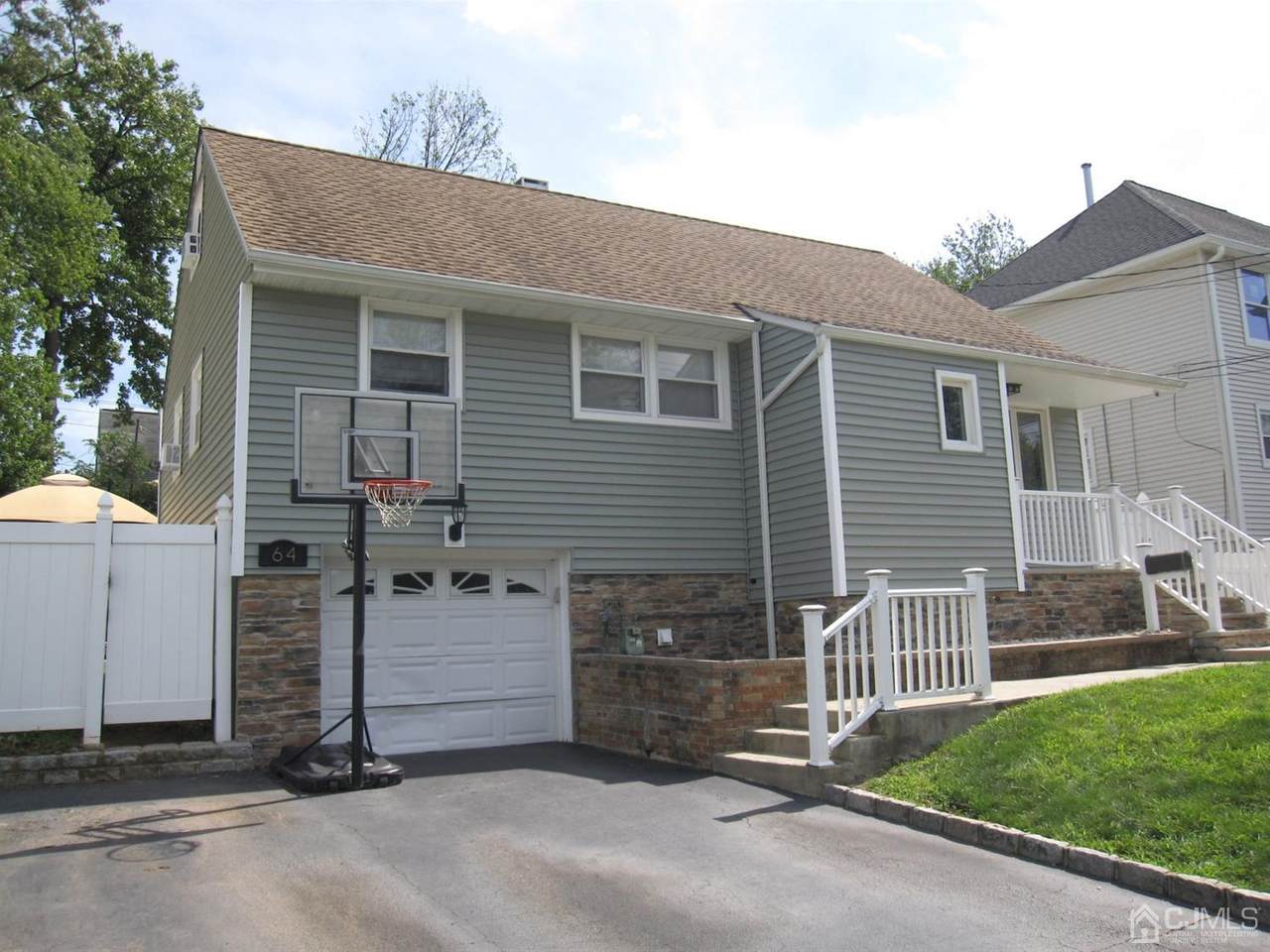 64 Isabelle Street - Photo 1