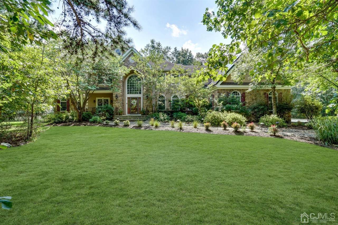 135 Savannah Road - Photo 1