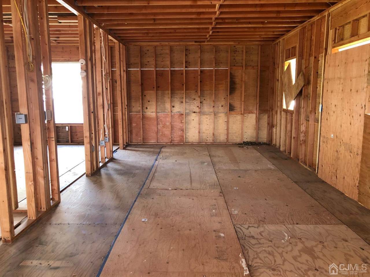 28 Twain Avenue - Photo 1