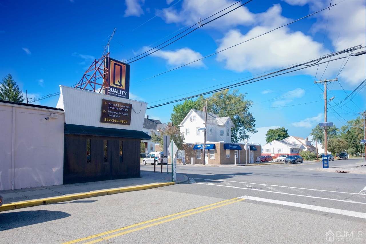 385 New Brunswick Avenue - Photo 1