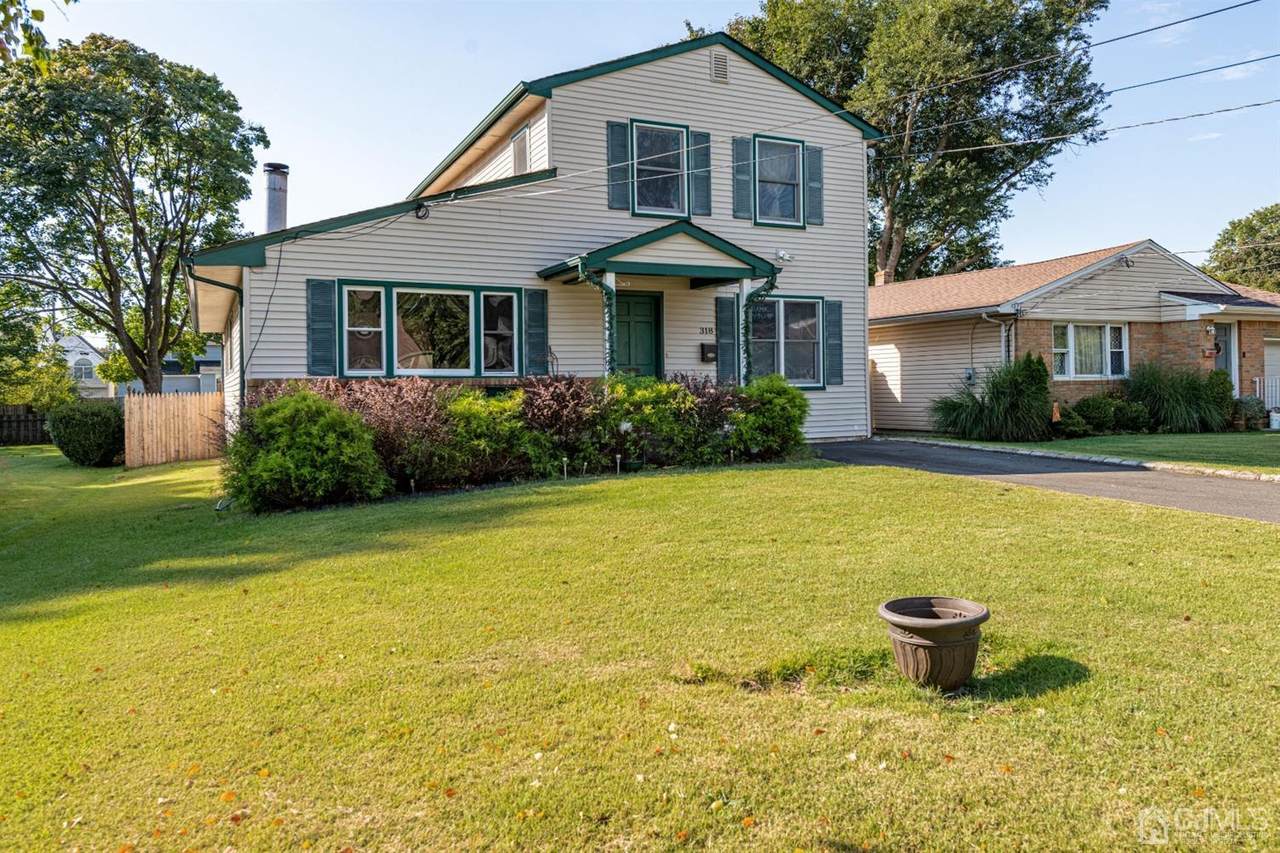 318 Wadsworth Avenue - Photo 1
