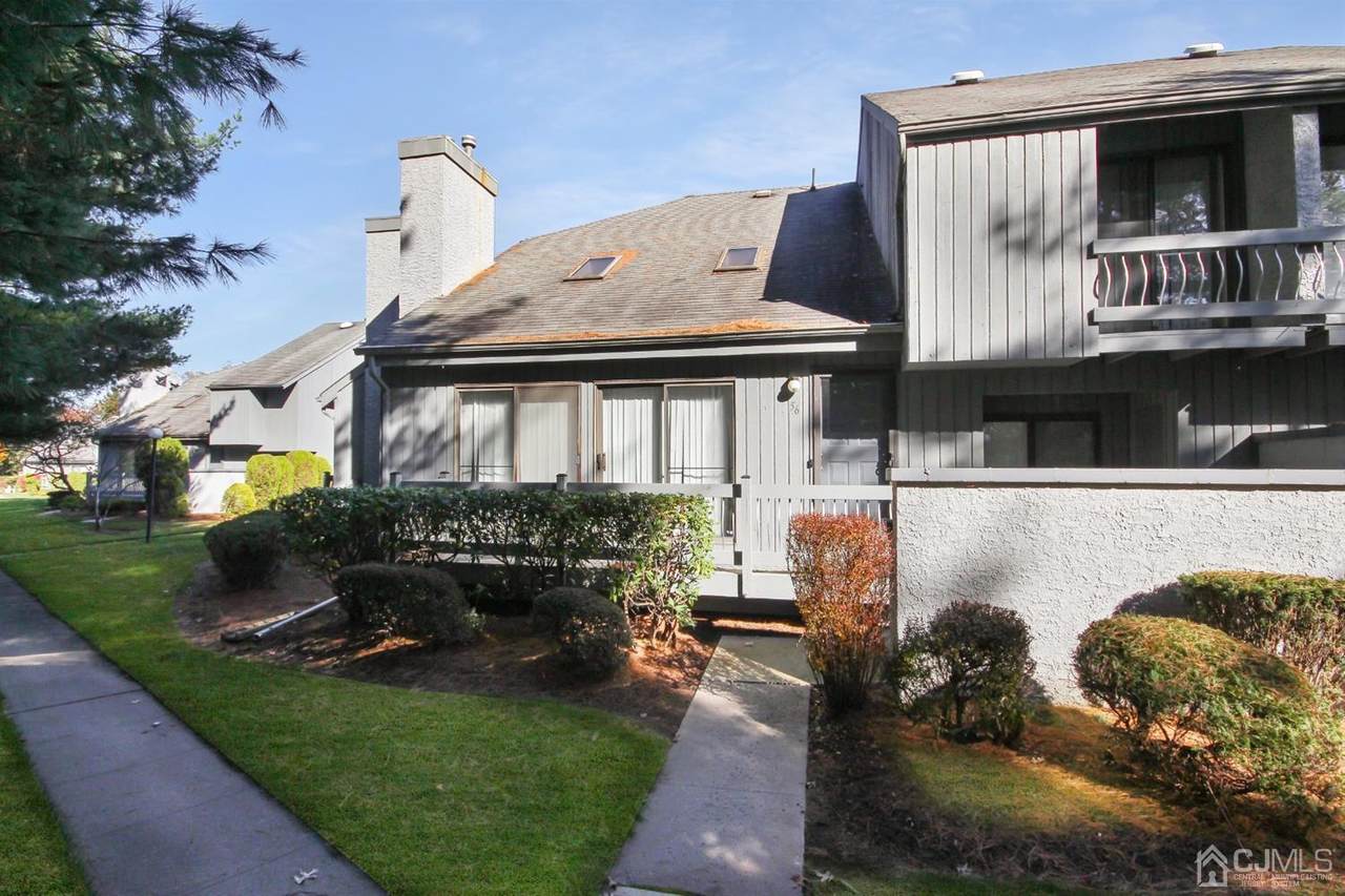 56 Linda Lane - Photo 1