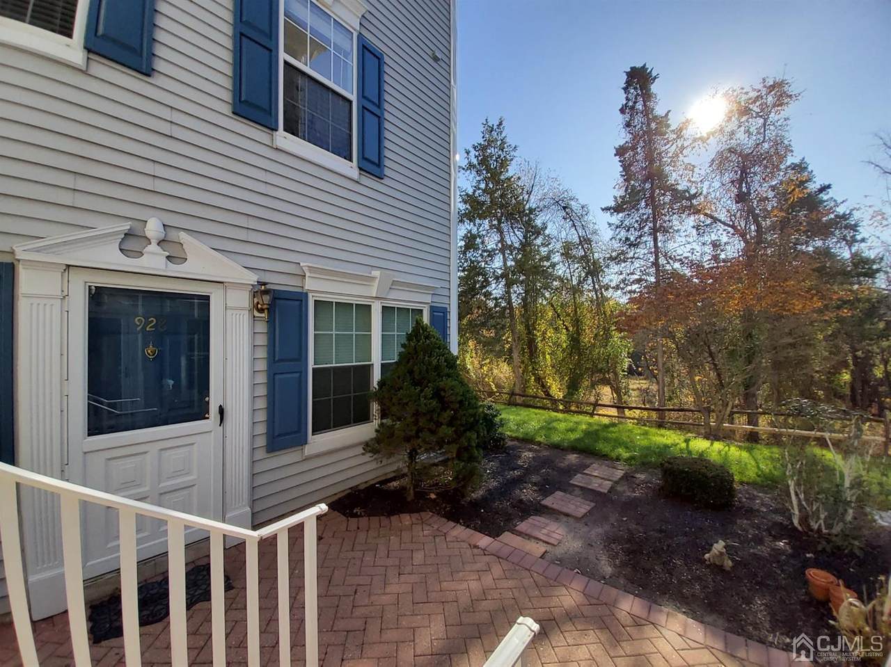 928 Magnolia Lane - Photo 1