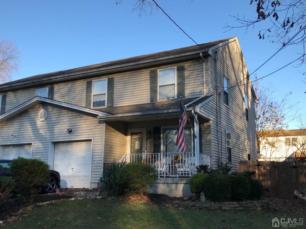 521 Carmine Avenue - Photo 1