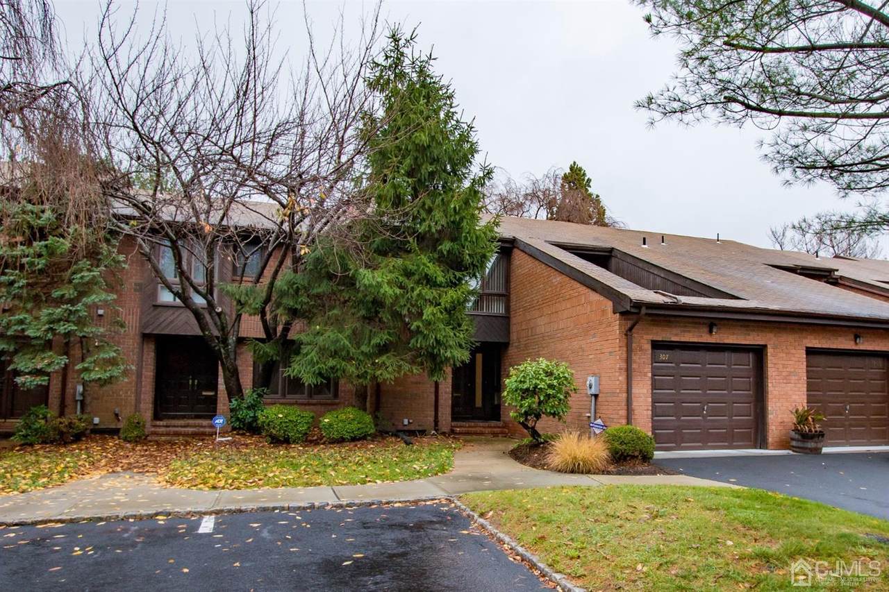 307 Willowbrook Drive - Photo 1