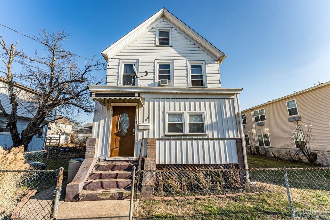 60 Wheeler Avenue - Photo 1