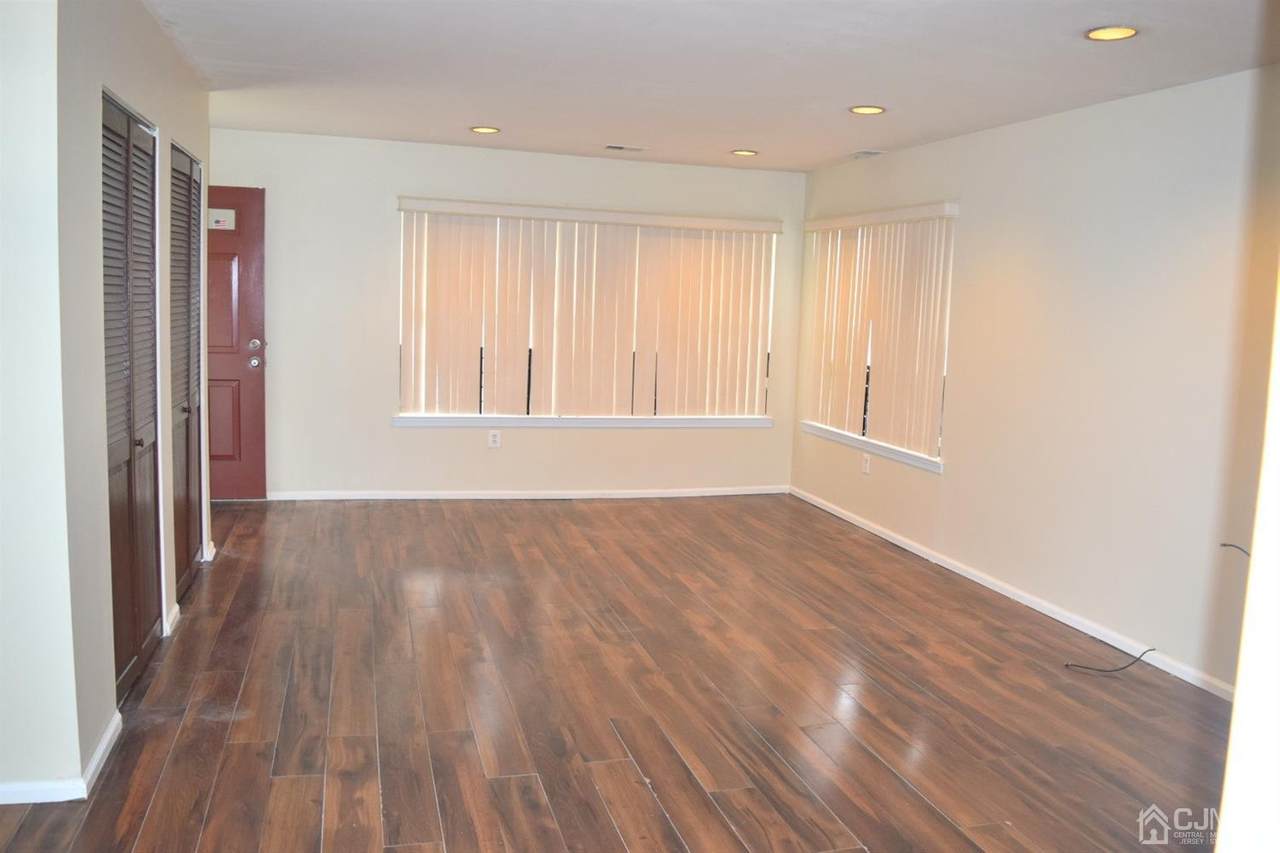 188 Pennsylvania Way - Photo 1
