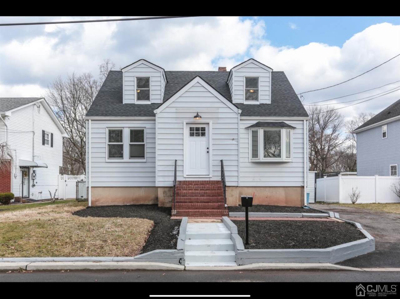 2605 Spencer Street - Photo 1