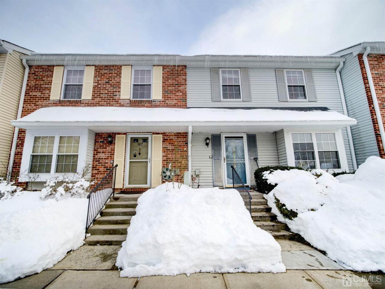307 Palombi Court - Photo 1