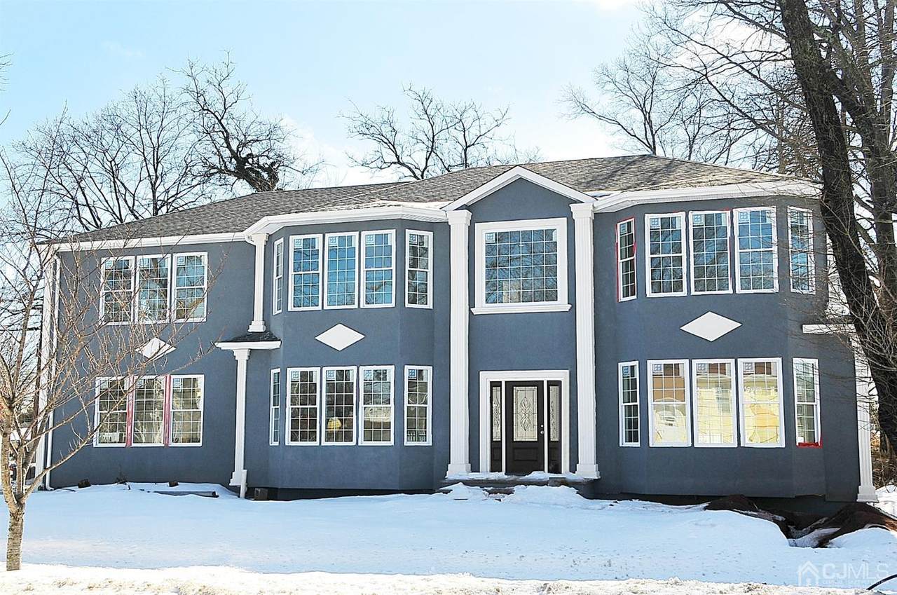 916 Walnut Street - Photo 1