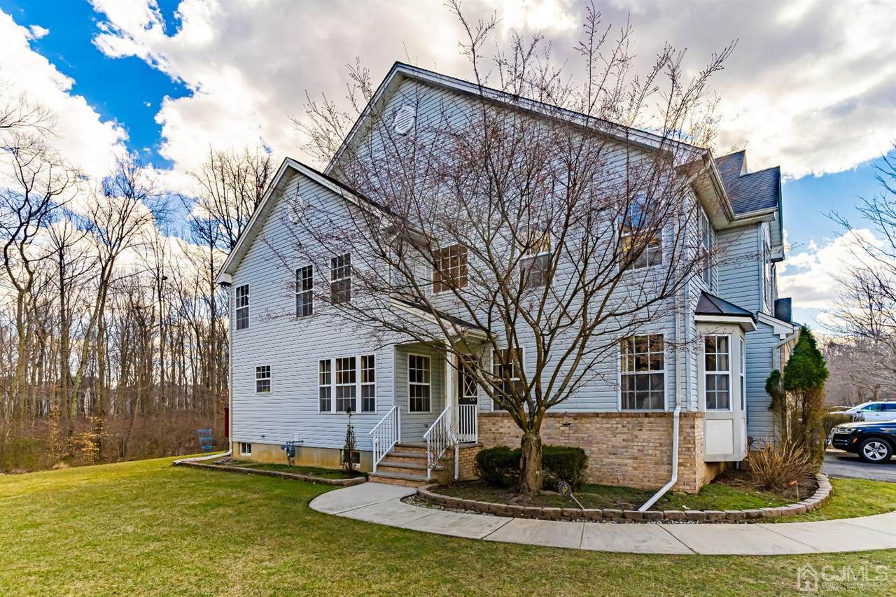 130 Briarwood Drive - Photo 1