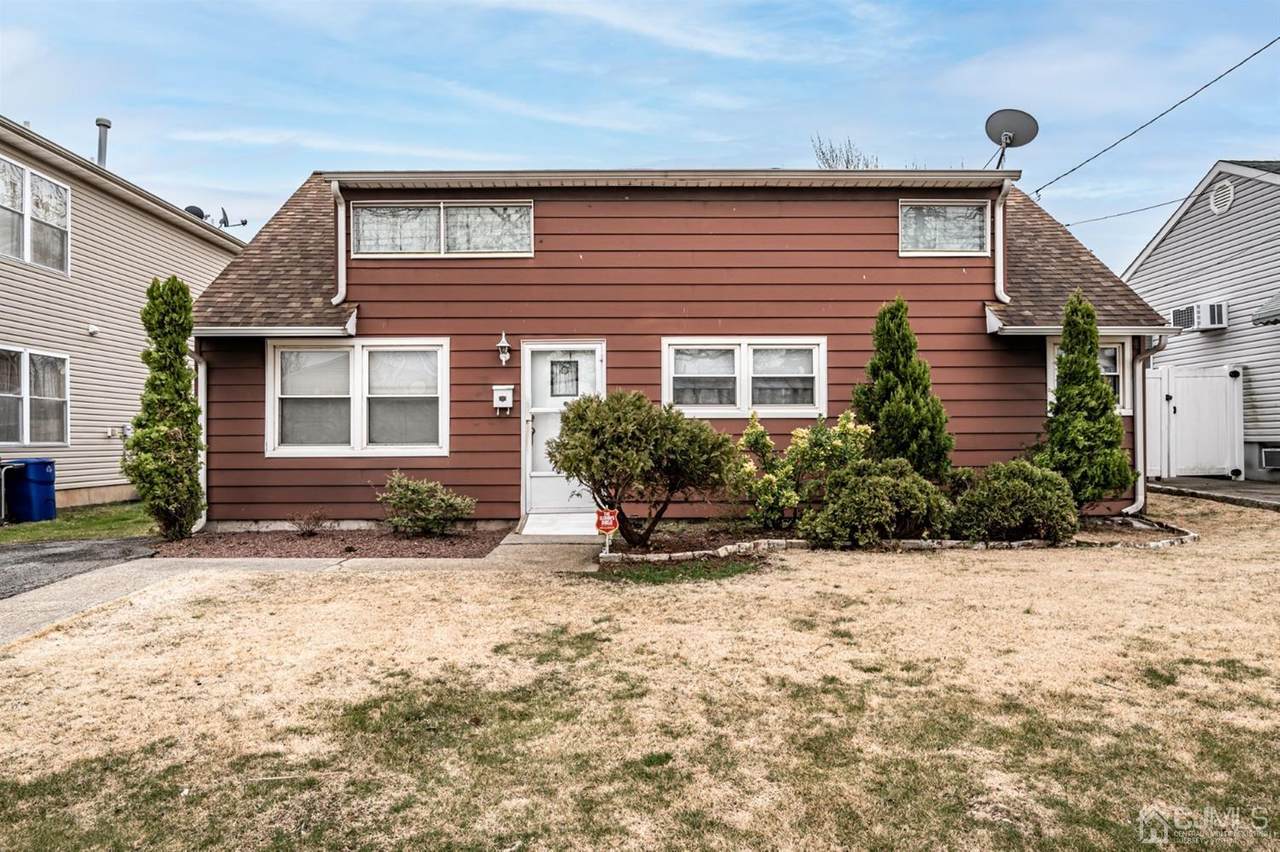 27 Spruce Street - Photo 1