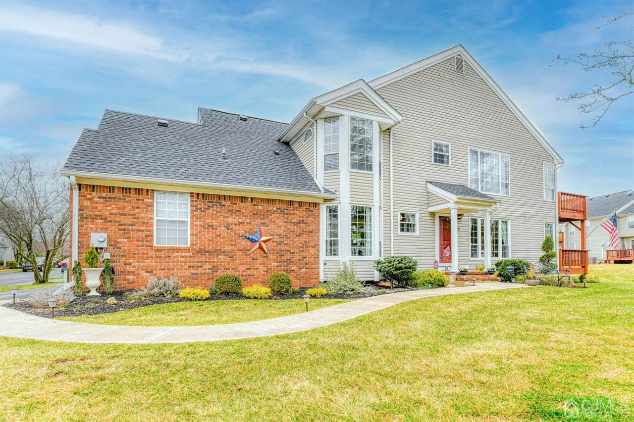 98 Violet Court - Photo 1