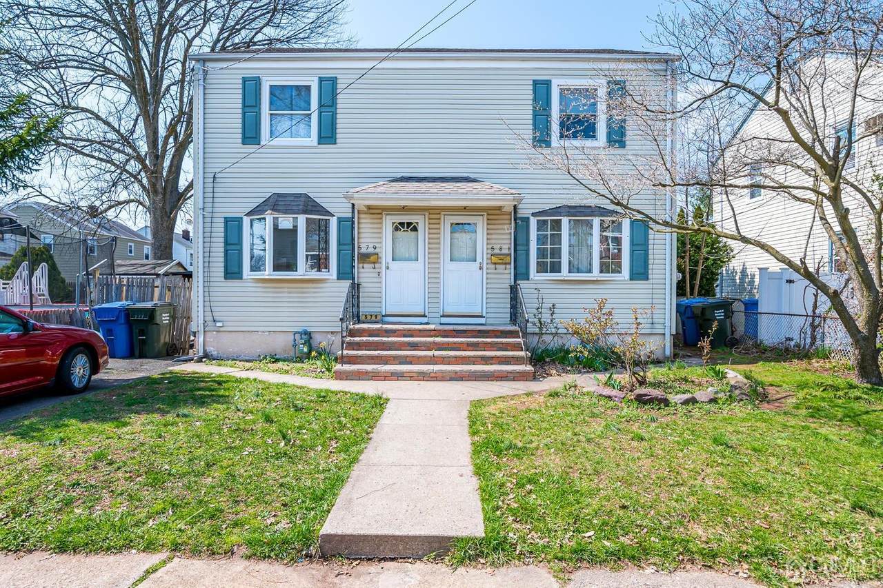 581 Ellis Place - Photo 1