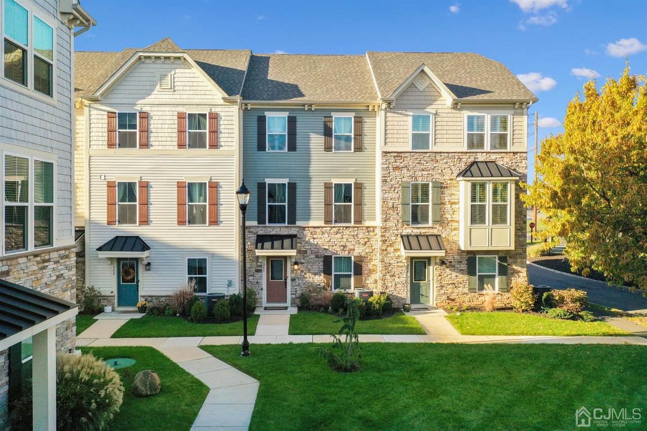 203 Bayside Court - Photo 1