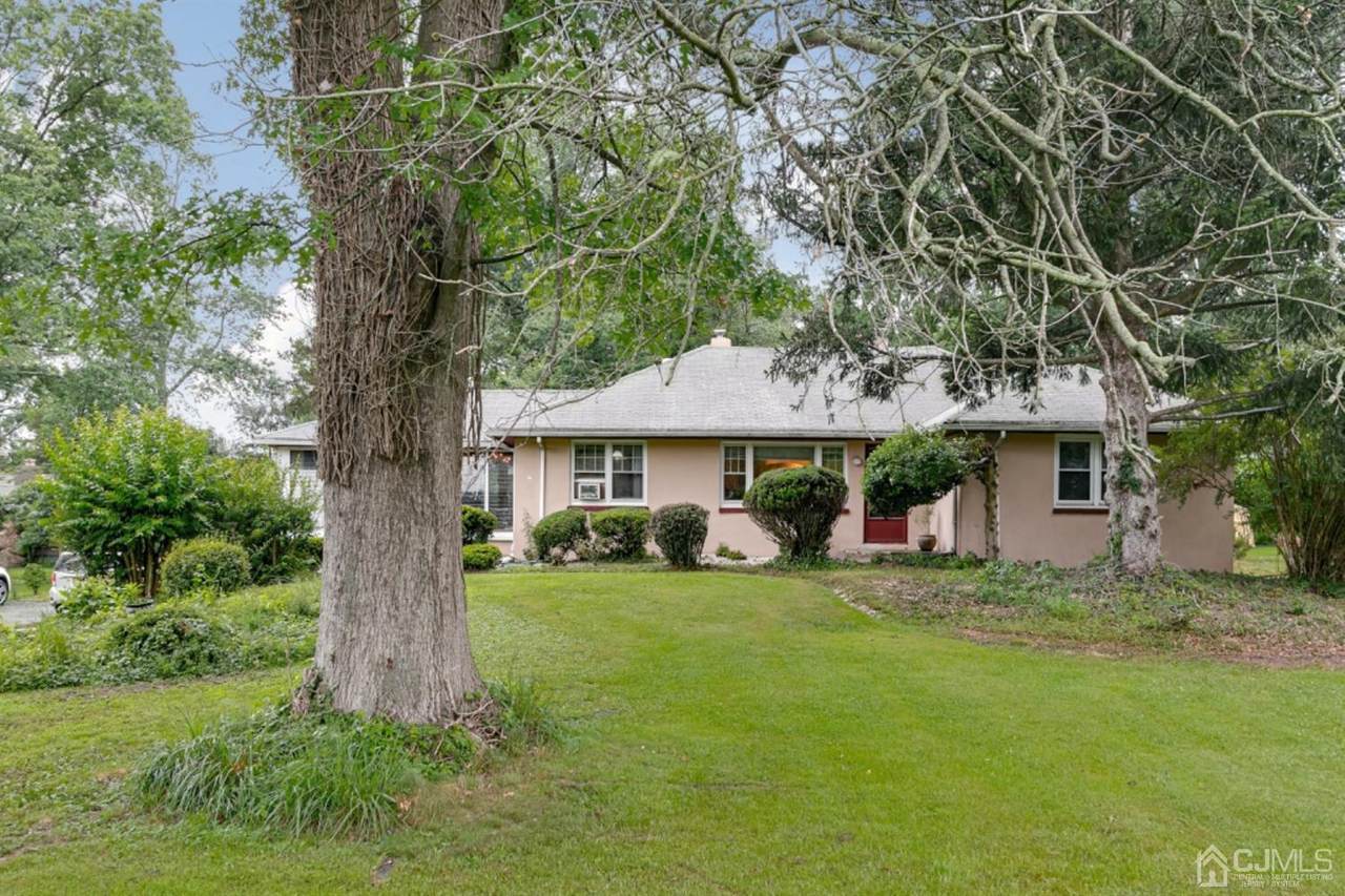 327 Plainfield Road - Photo 1