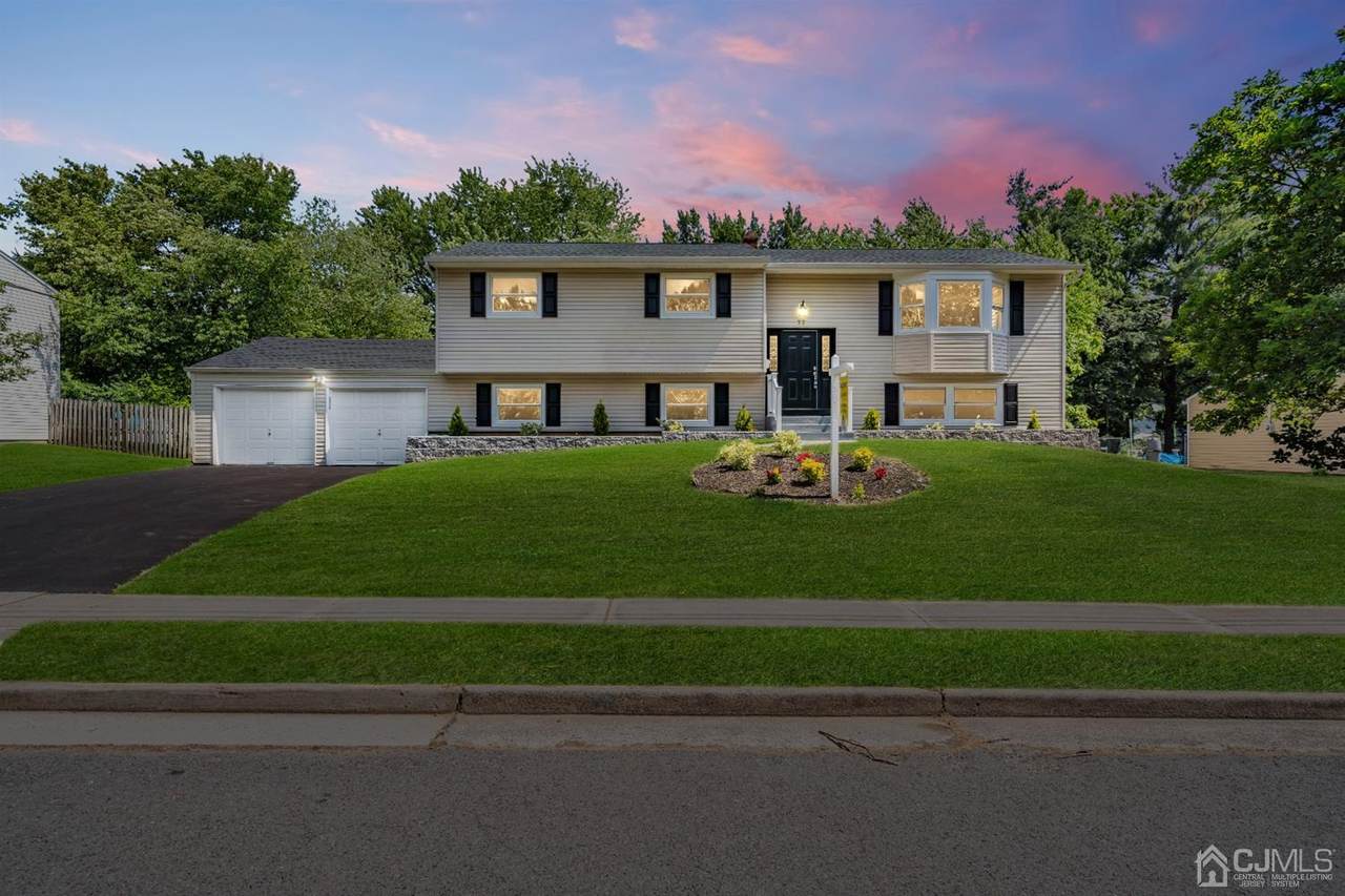 77 Wellington Road - Photo 1