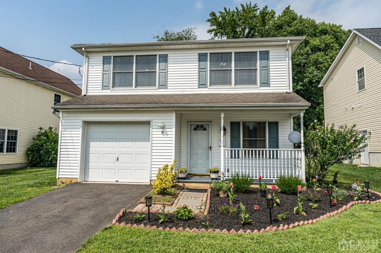 9 Ives Court - Photo 1