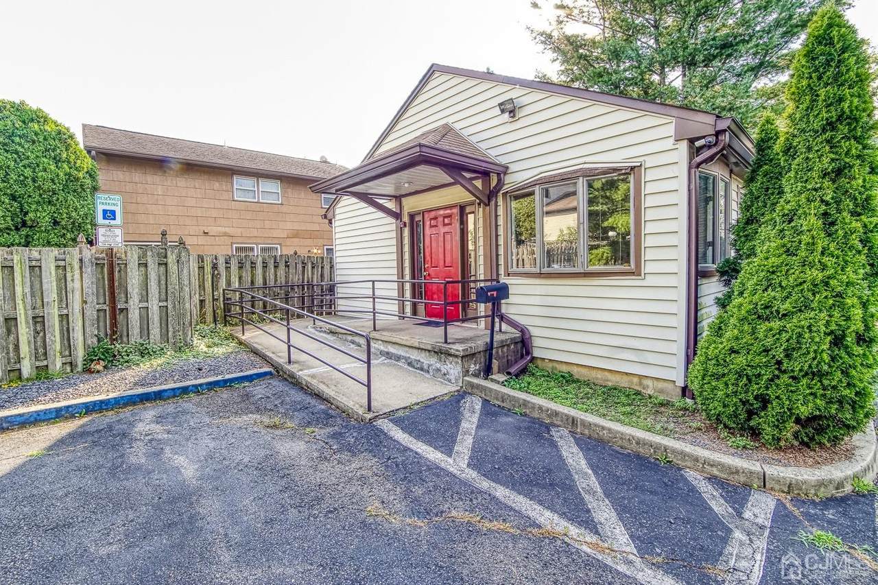 30 Dana Estates Drive - Photo 1