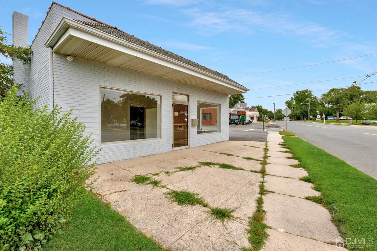 733 King Georges Road - Photo 1