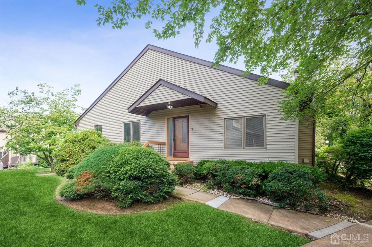 8 Belaire Court - Photo 1