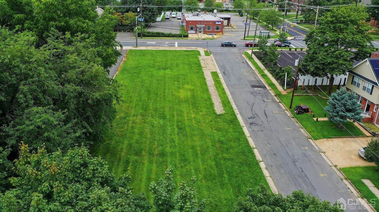 2076 Woodbridge Avenue - Photo 1