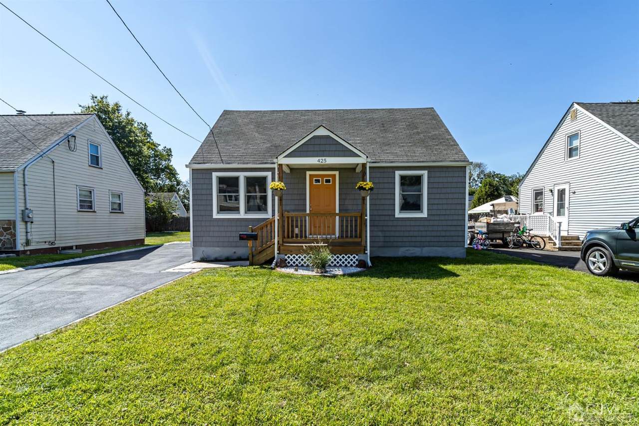 425 1st Street - Photo 1