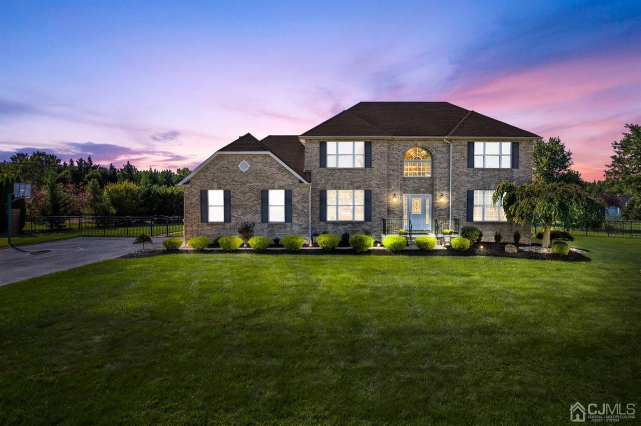 7 Lorali Way - Photo 1