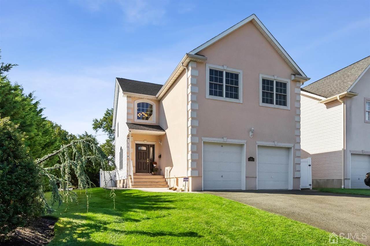 181 Carolyn Avenue - Photo 1