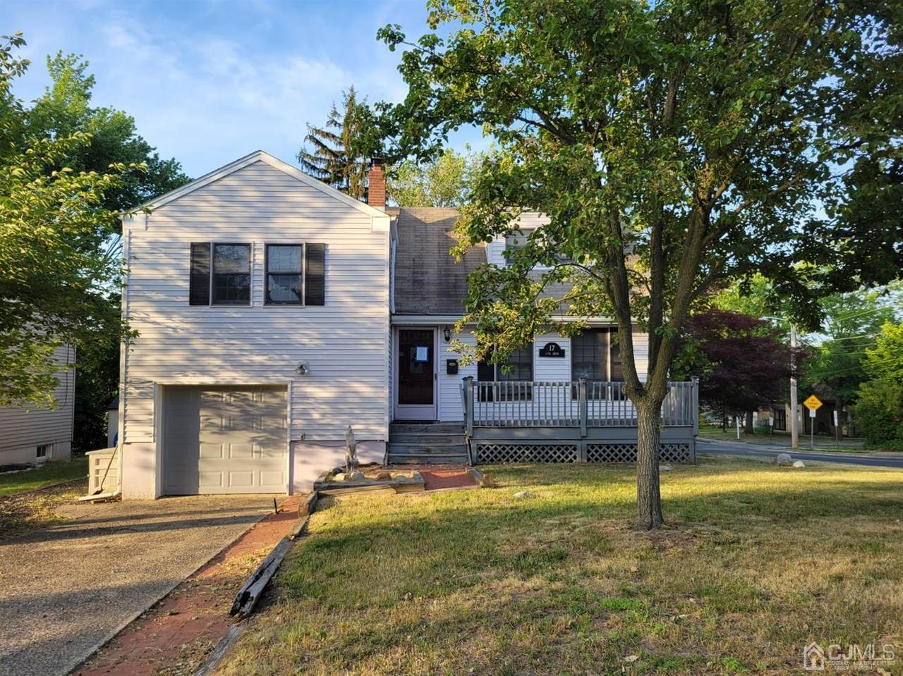 17 J F Kennedy Drive - Photo 1